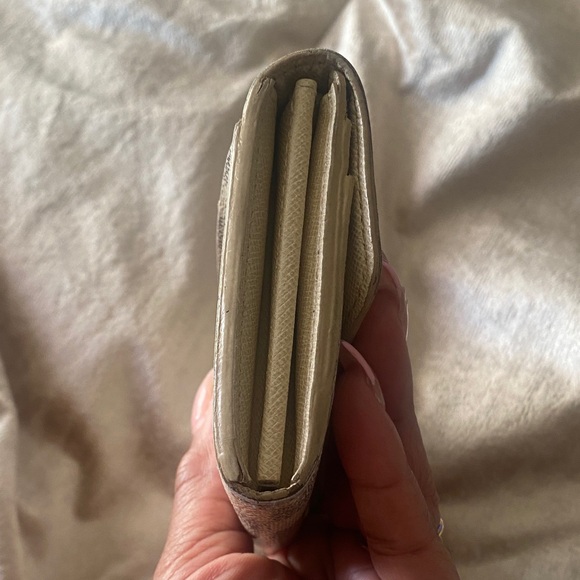 Louis Vuitton Damier Azur Wallet - Cream and Blue (Sarah Wallet) - Picture 12 of 12